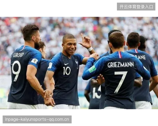姆巴佩：球迷心中的“未来之星”——如何让他成为球队的“超级英雄”？